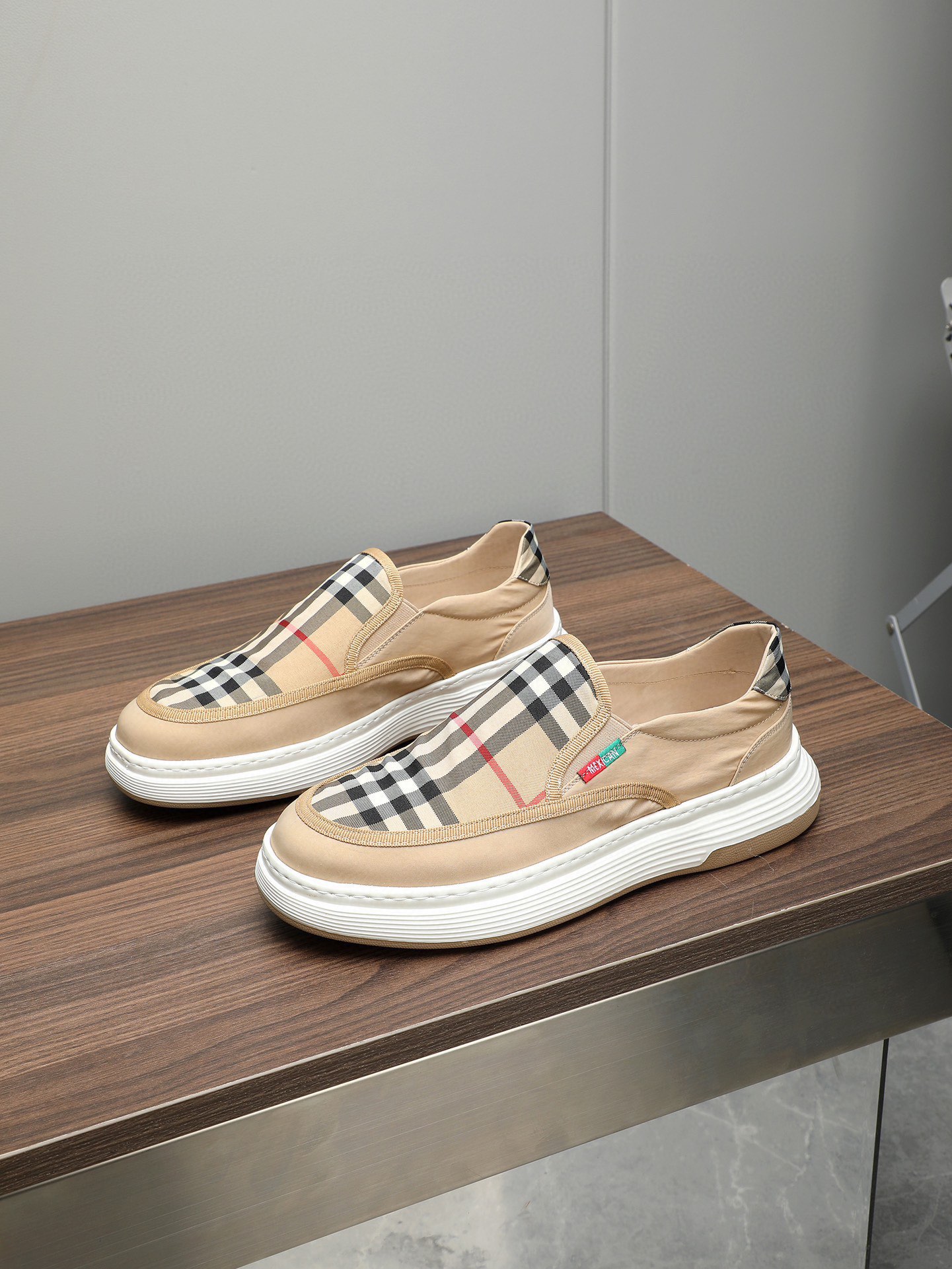 Burberry Men Sneakers Shoes -1