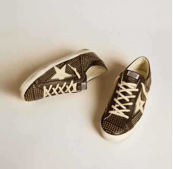 Golden Goose GGDB Mens Sneaker Shoes Super-Star in studded black nappa with white leather star