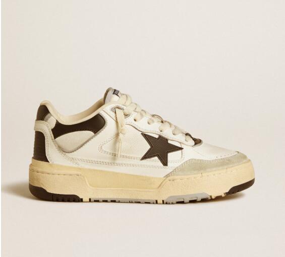 Golden Goose GGDB Mens Sneaker Shoes Forty2 with black star and black leather heel tab