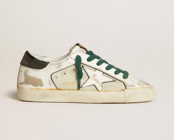 Golden Goose GGDB Women Sneaker Shoes Super-Star LAB in white leather with white star and black heel tab