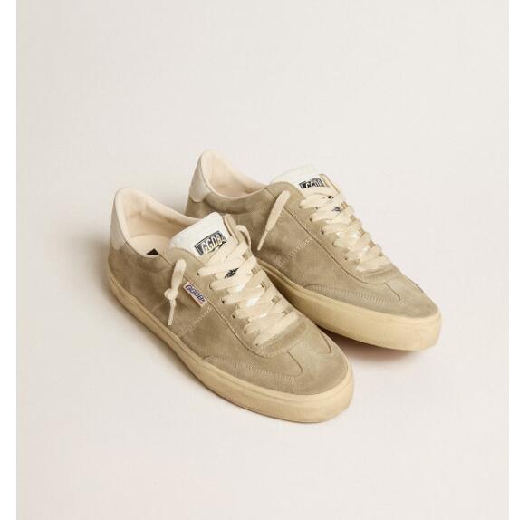 Golden Goose GGDB Mens Sneaker Shoes Soul Star in dove-gray suede with white leather heel tab and tongue