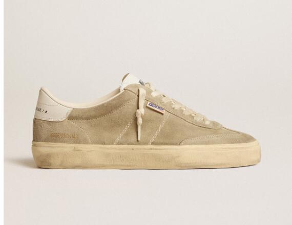 Golden Goose GGDB Mens Sneaker Shoes Soul Star in dove-gray suede with white leather heel tab and tongue