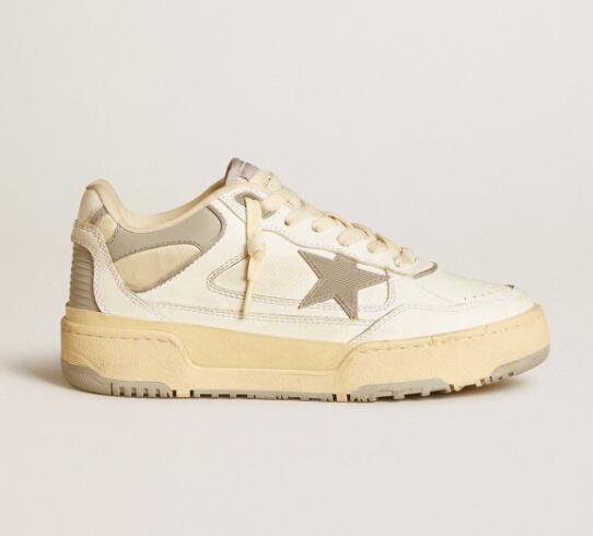 Golden Goose GGDB Mens Sneaker Shoes Forty2 with grey star and white leather heel tab