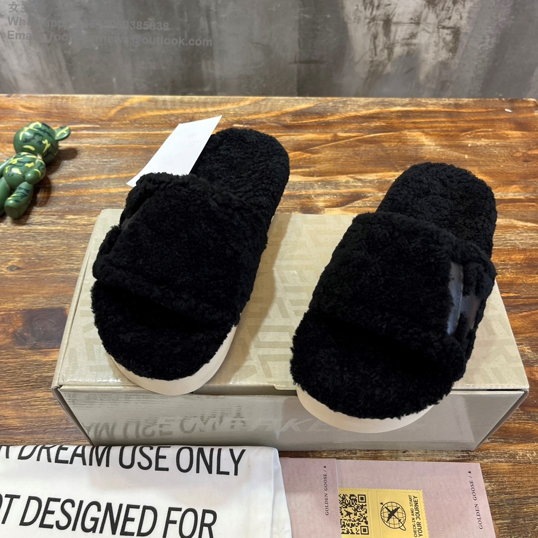 GOLDEN GOOSE Shearling slip-on sandals Slides Open round toe GGDB Women Shoes