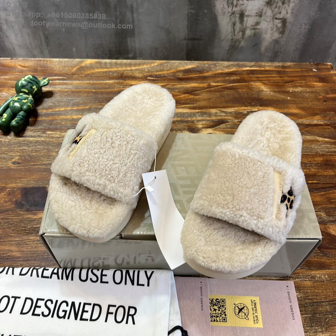 GOLDEN GOOSE Shearling slip-on sandals Slides Open round toe GGDB Women Shoes