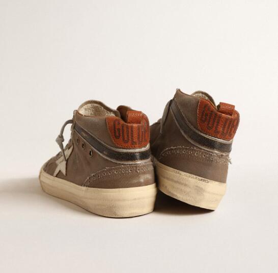 Golden Goose GGDB Mens Sneaker Shoes Mid Star in green canvas with leather star and black flash