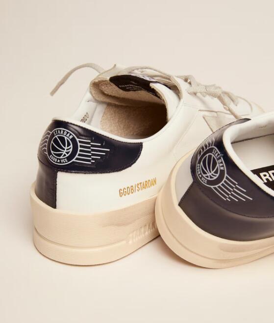 Golden Goose GGDB Mens Sneaker Shoes Stardan with star in ice-gray suede and blu-navy heel tab