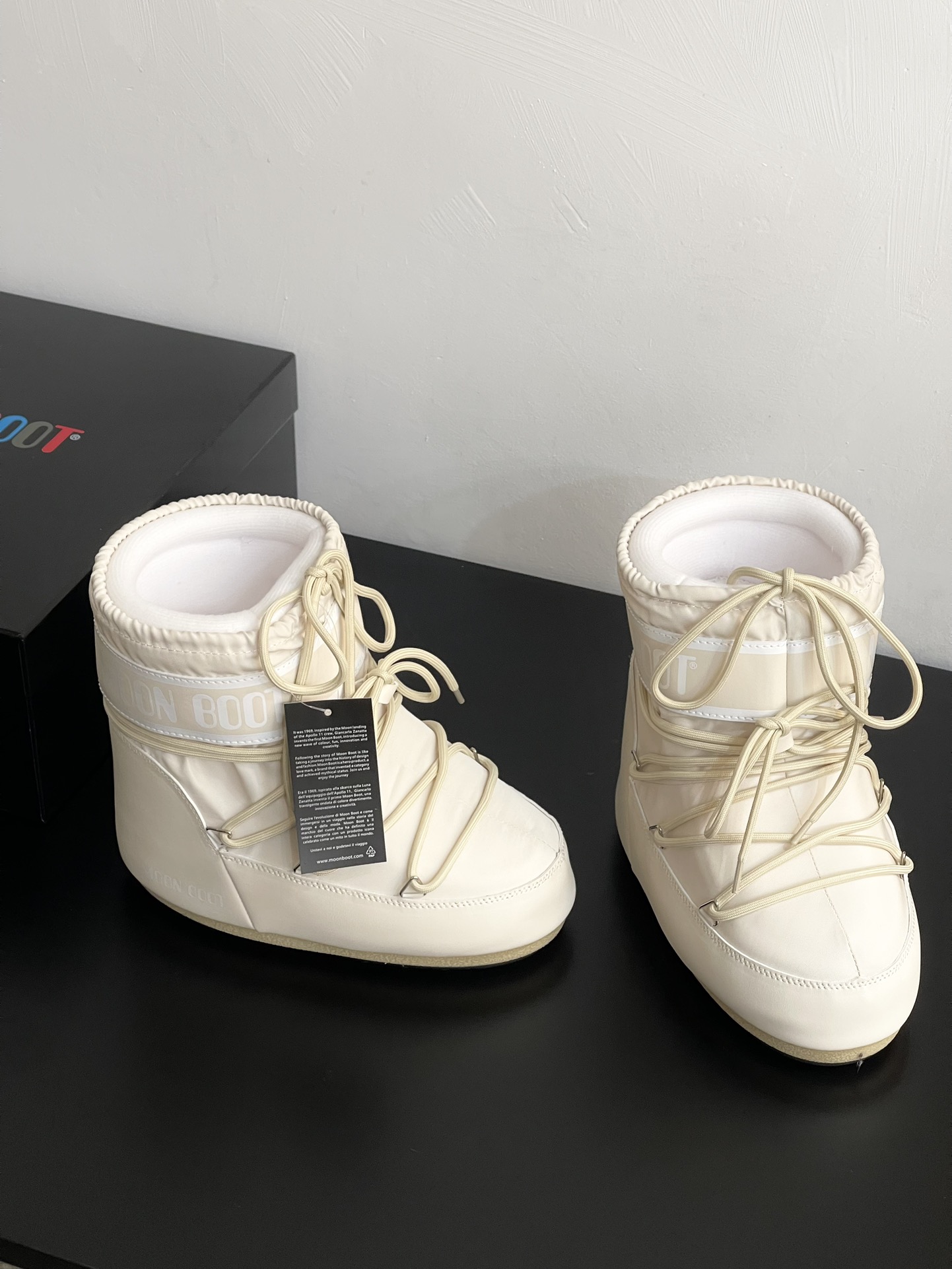 Moon Boot Icon Glance Low Snow Boot Classic Nylon Lace-Up Women Padded Ankle Boots