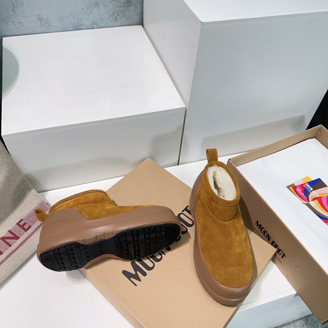 MOON BOOT Beige Luna Low Boots Ankle-high suede boots Water-repellent Women Snow Boot