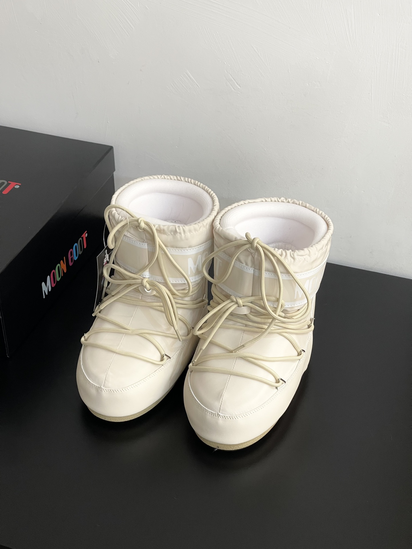 Moon Boot Icon Glance Low Snow Boot Classic Nylon Lace-Up Women Padded Ankle Boots