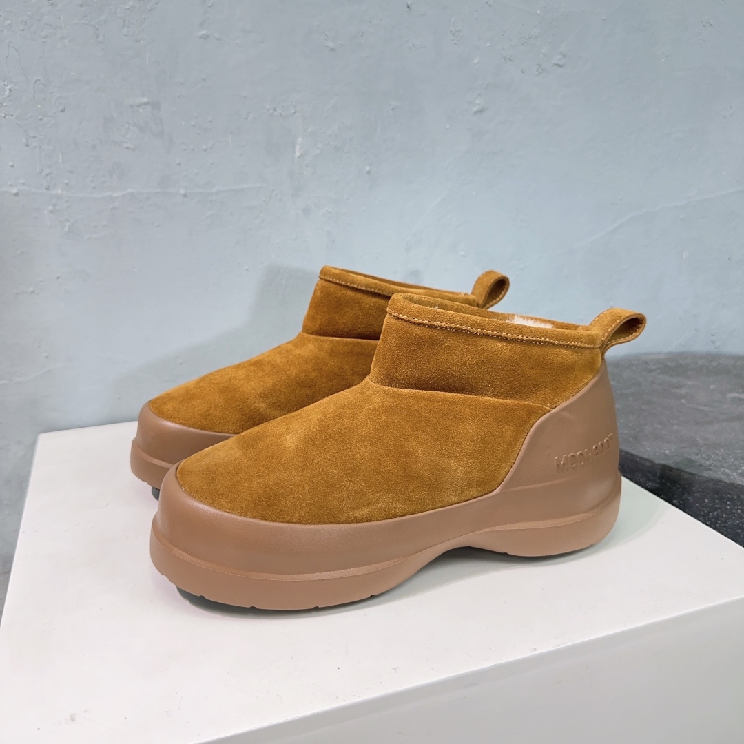 MOON BOOT Beige Luna Low Boots Ankle-high suede boots Water-repellent Women Snow Boot