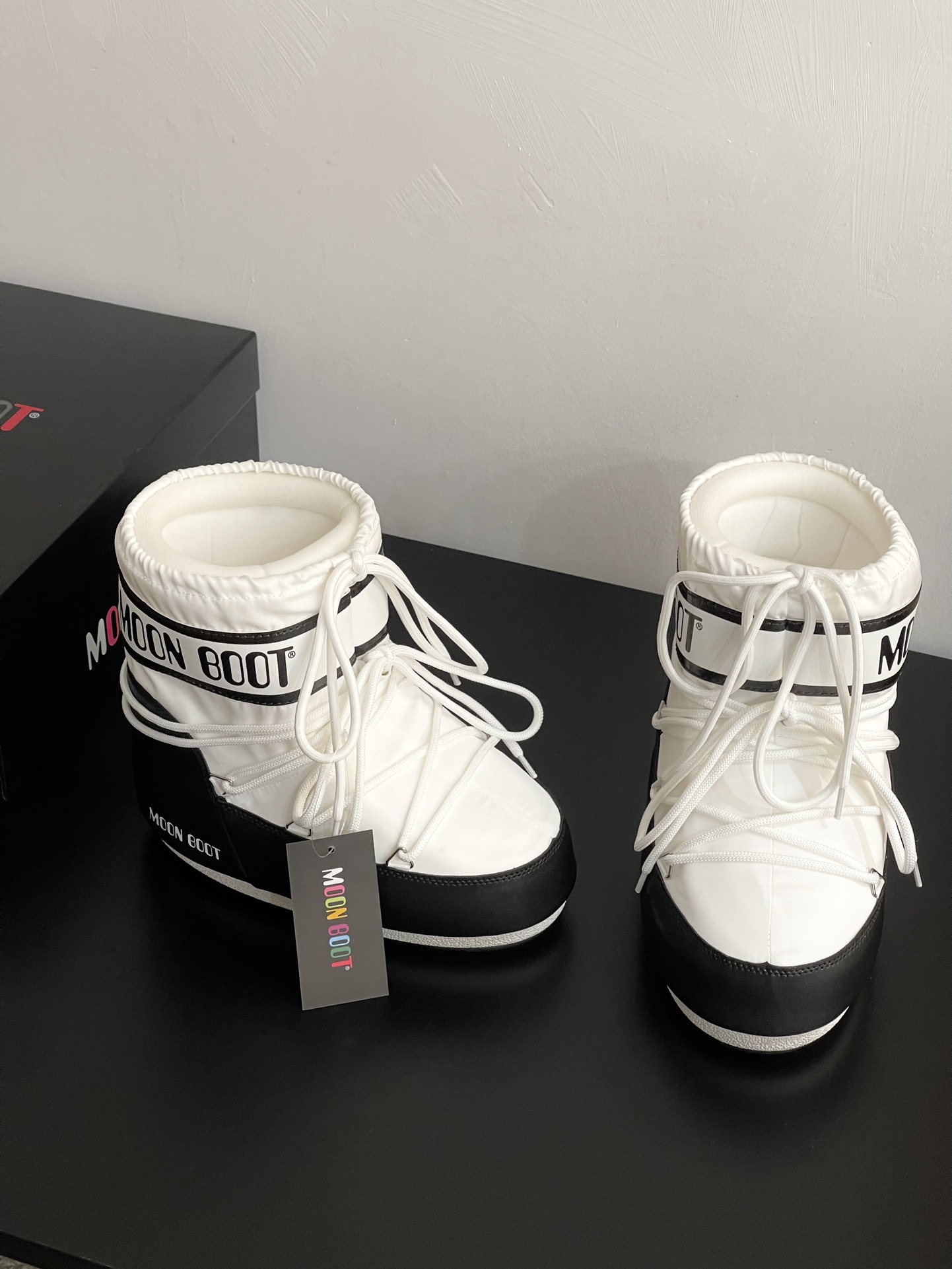 Moon Boot Icon Glance Low Snow Boot Classic Nylon Lace-Up Women Padded Ankle Boots