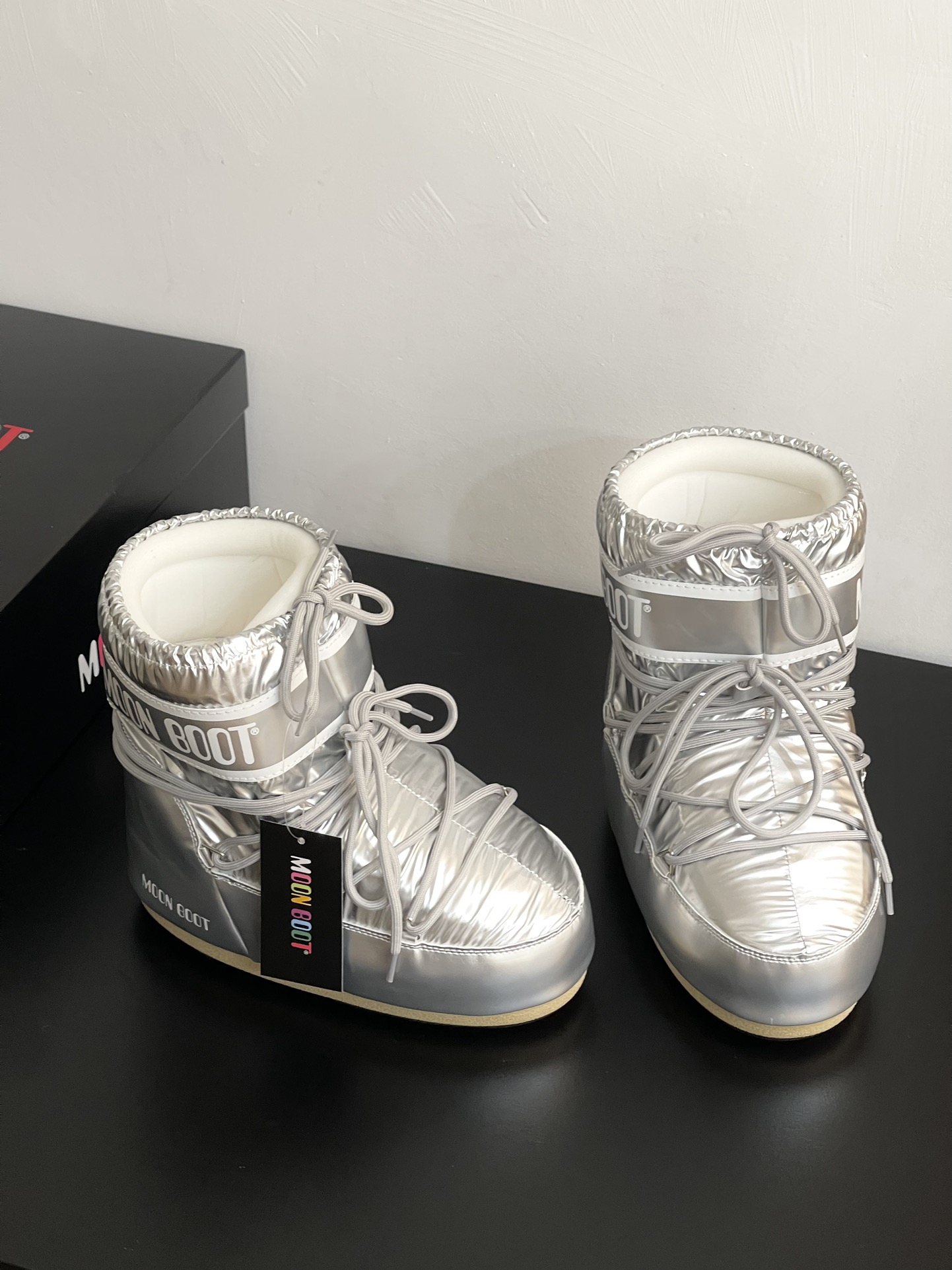 Moon Boot Icon Glance Low Snow Boot Classic Nylon Lace-Up Women Padded Ankle Boots