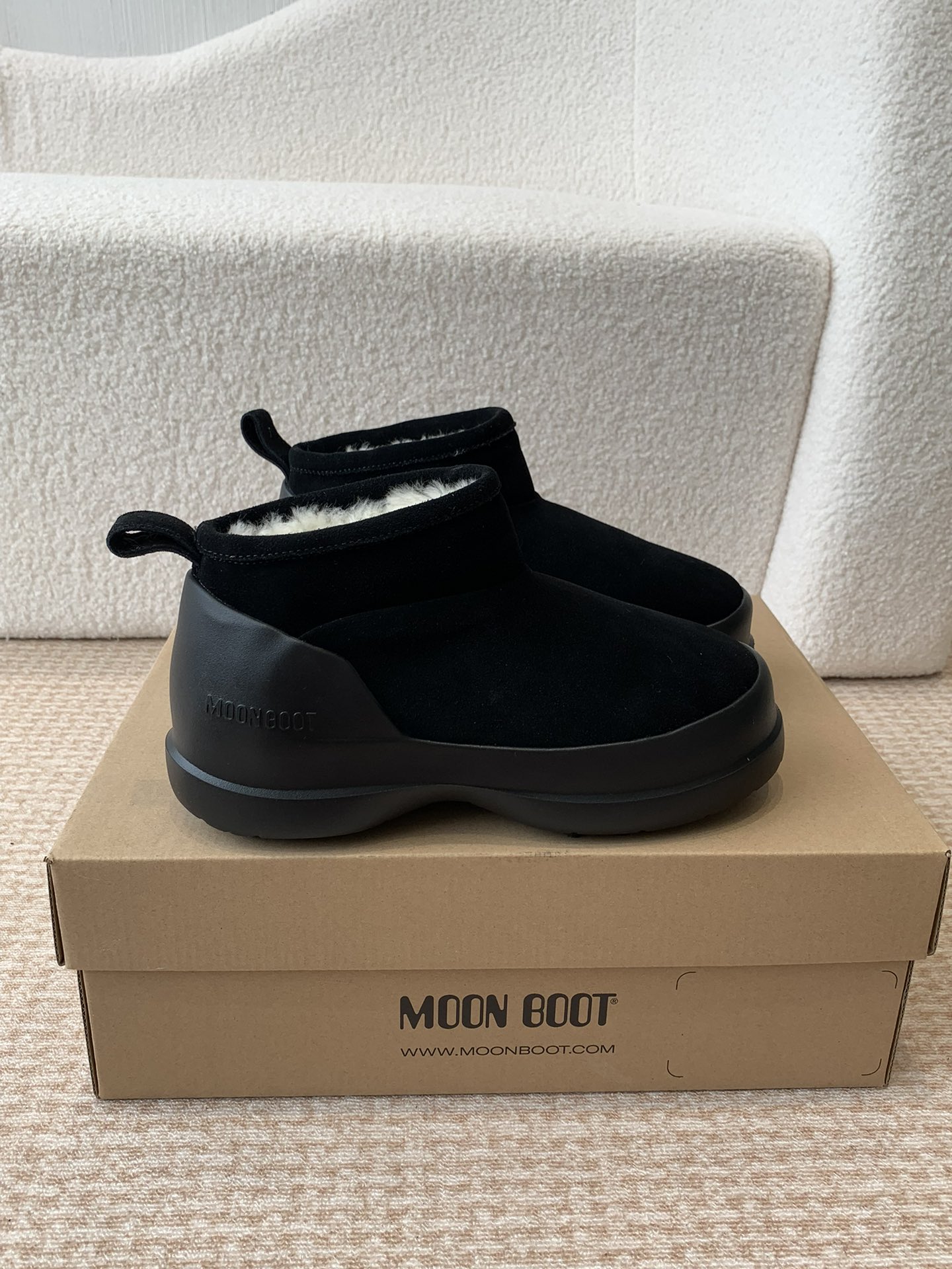 MOON BOOT Luna Low Boots Ankle-high suede boots Water-repellent Women Snow Boot