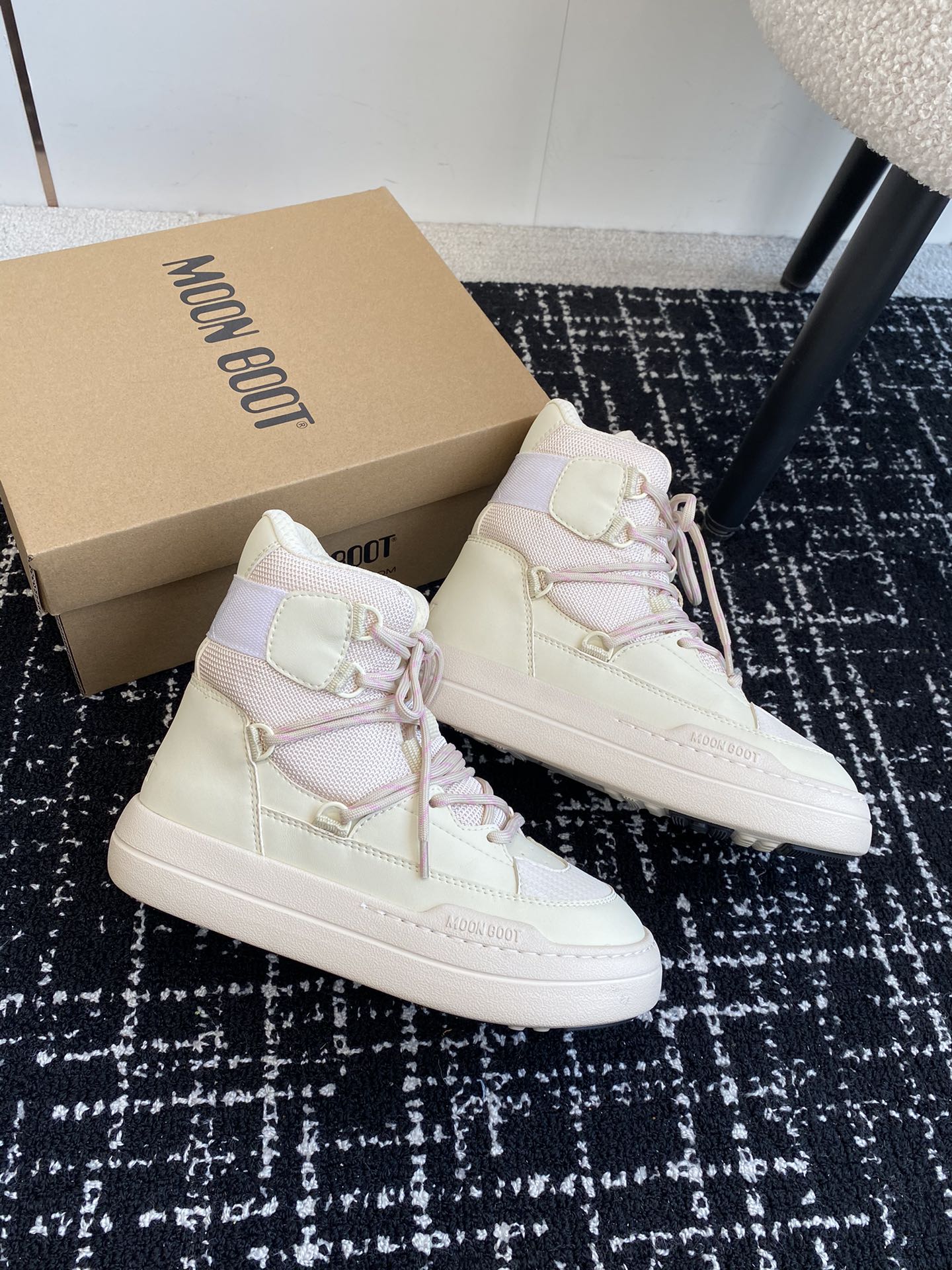 Moon Boot Park logo-print boots round toe lace-up Women Shoes