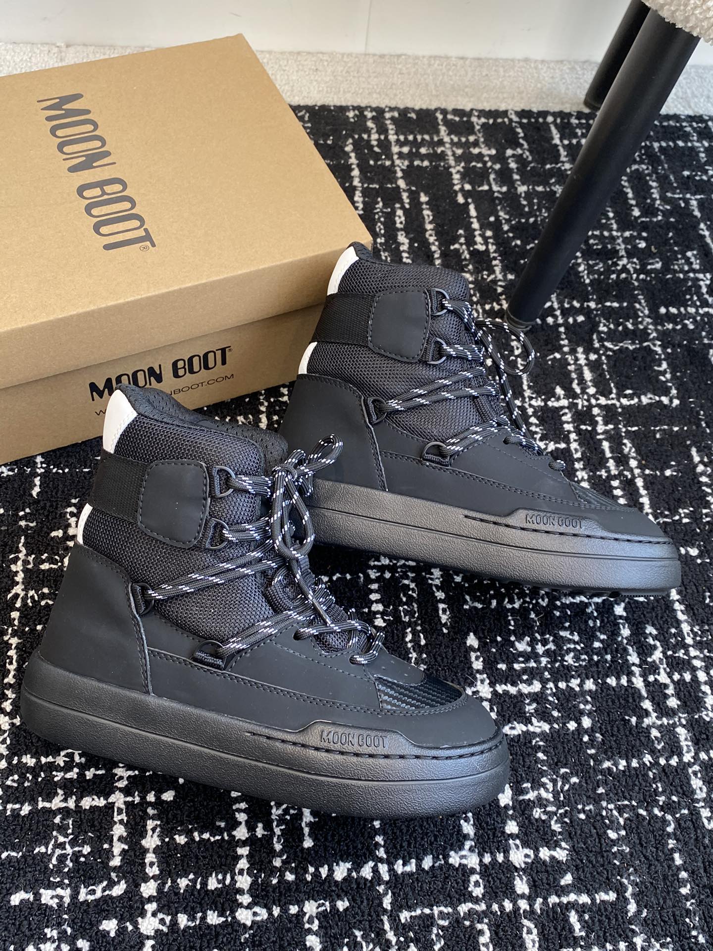 Moon Boot Park logo-print boots round toe lace-up Women Shoes