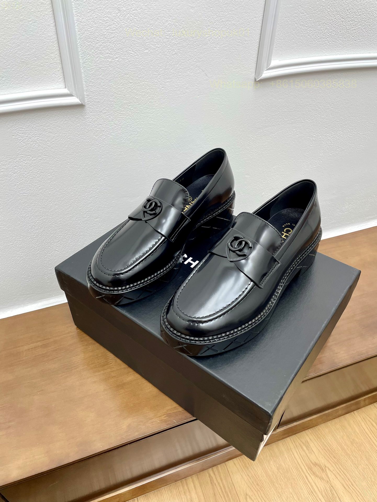 Chanel Leather Loafer flat CC Logo Women Shoes