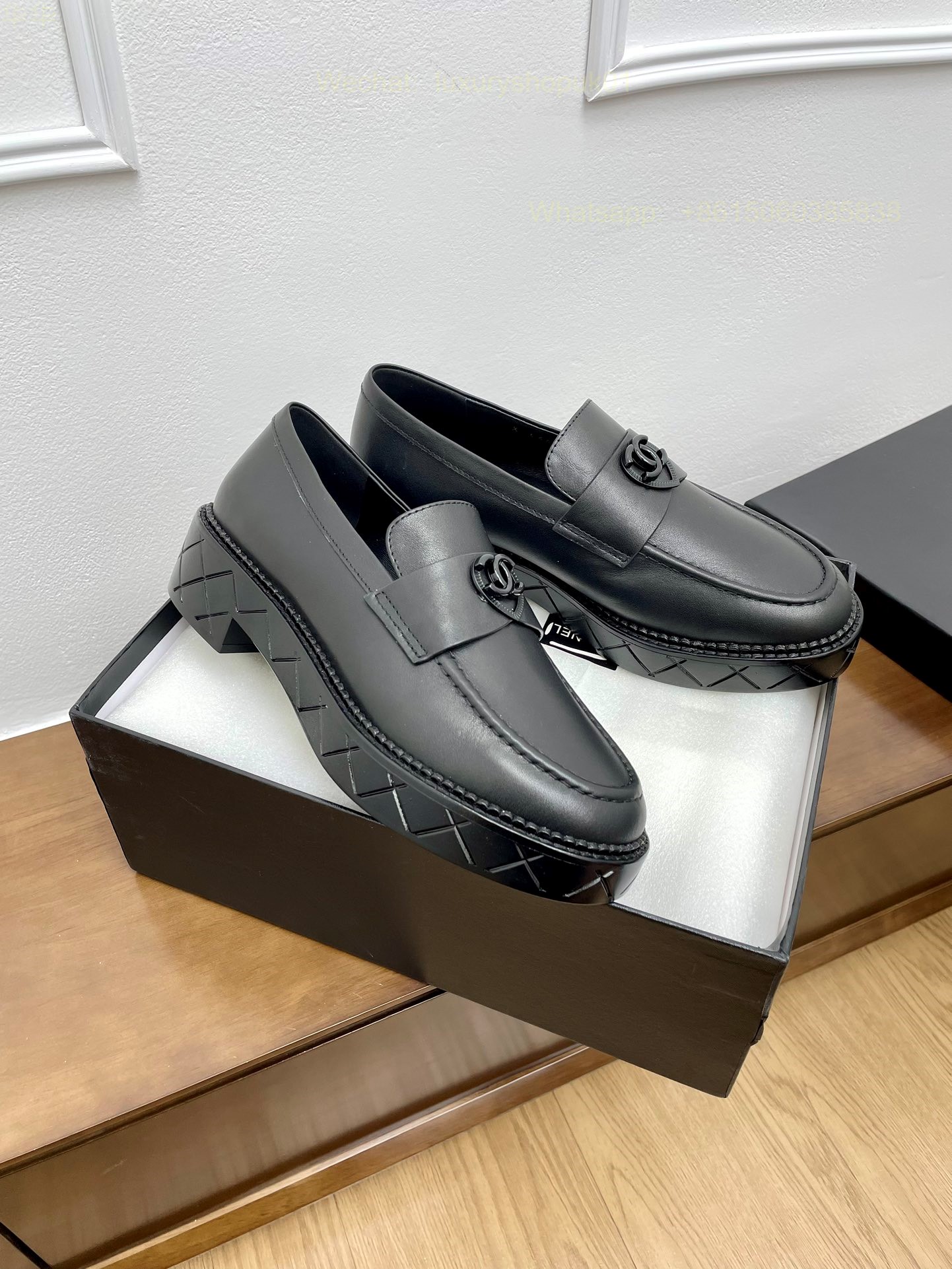 Chanel Leather Loafer flat CC Logo Women Shoes