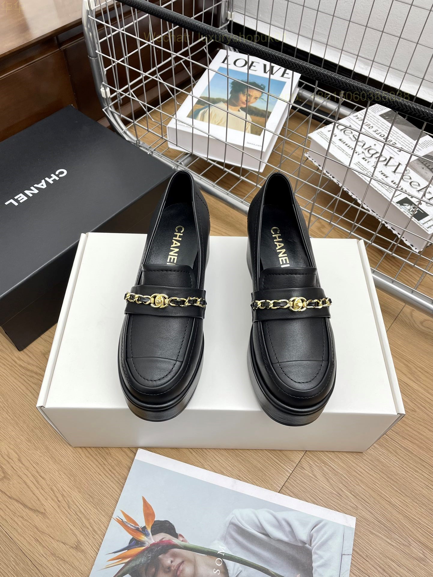 Chanel Leather loafer flat CC Logo Women Shoes