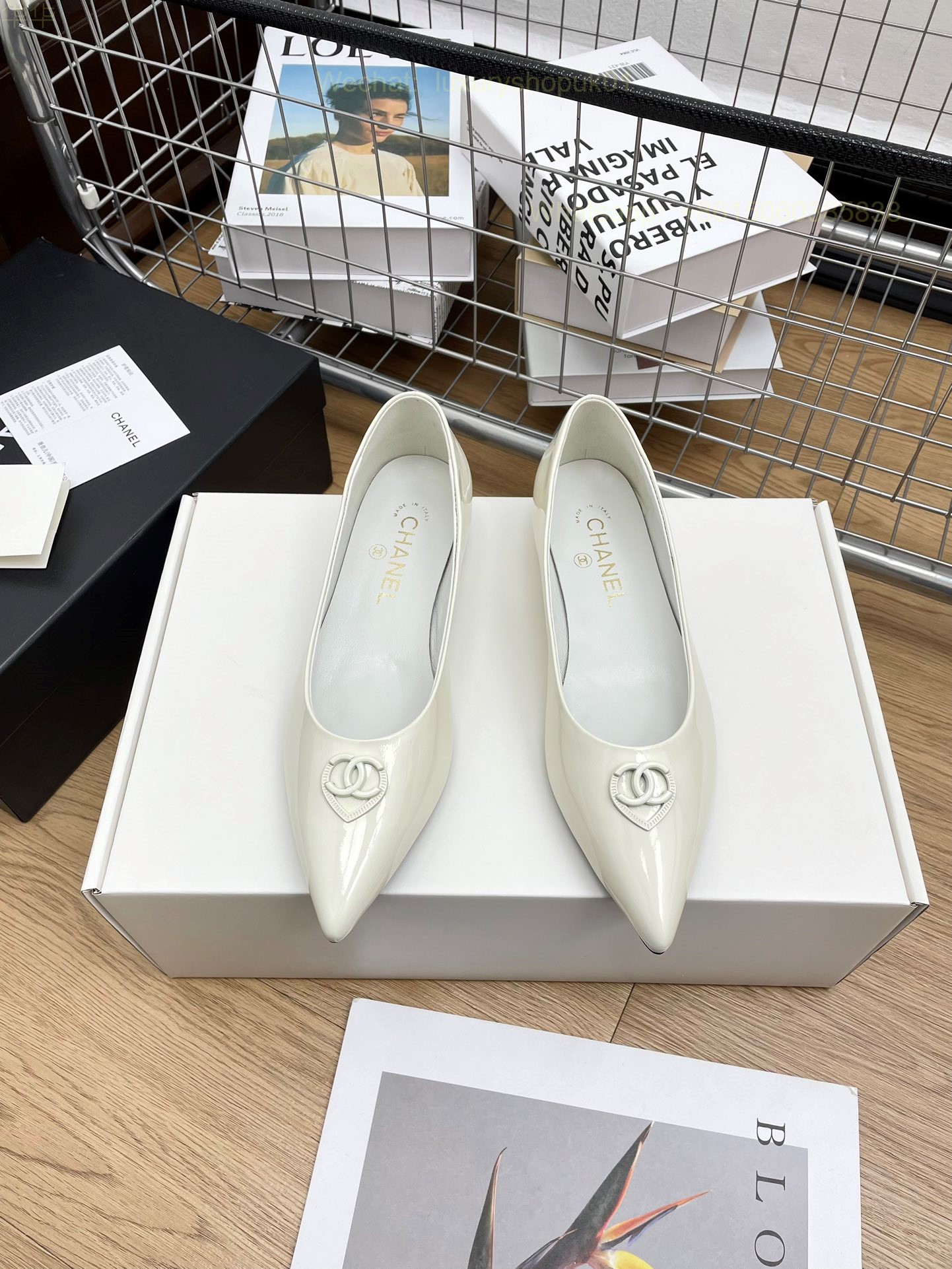 Chanel Leather Ballet flat CC Logo Women Shoes