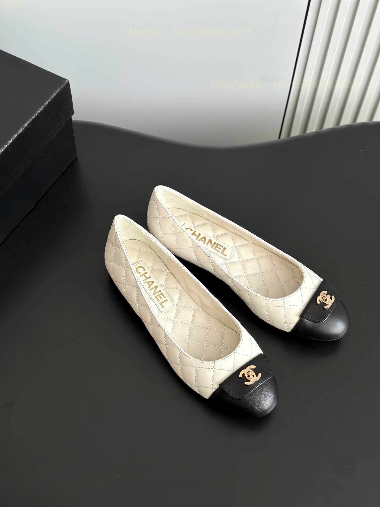 Chanel Leather cap toe Ballet flat CC Logo Women Shoes