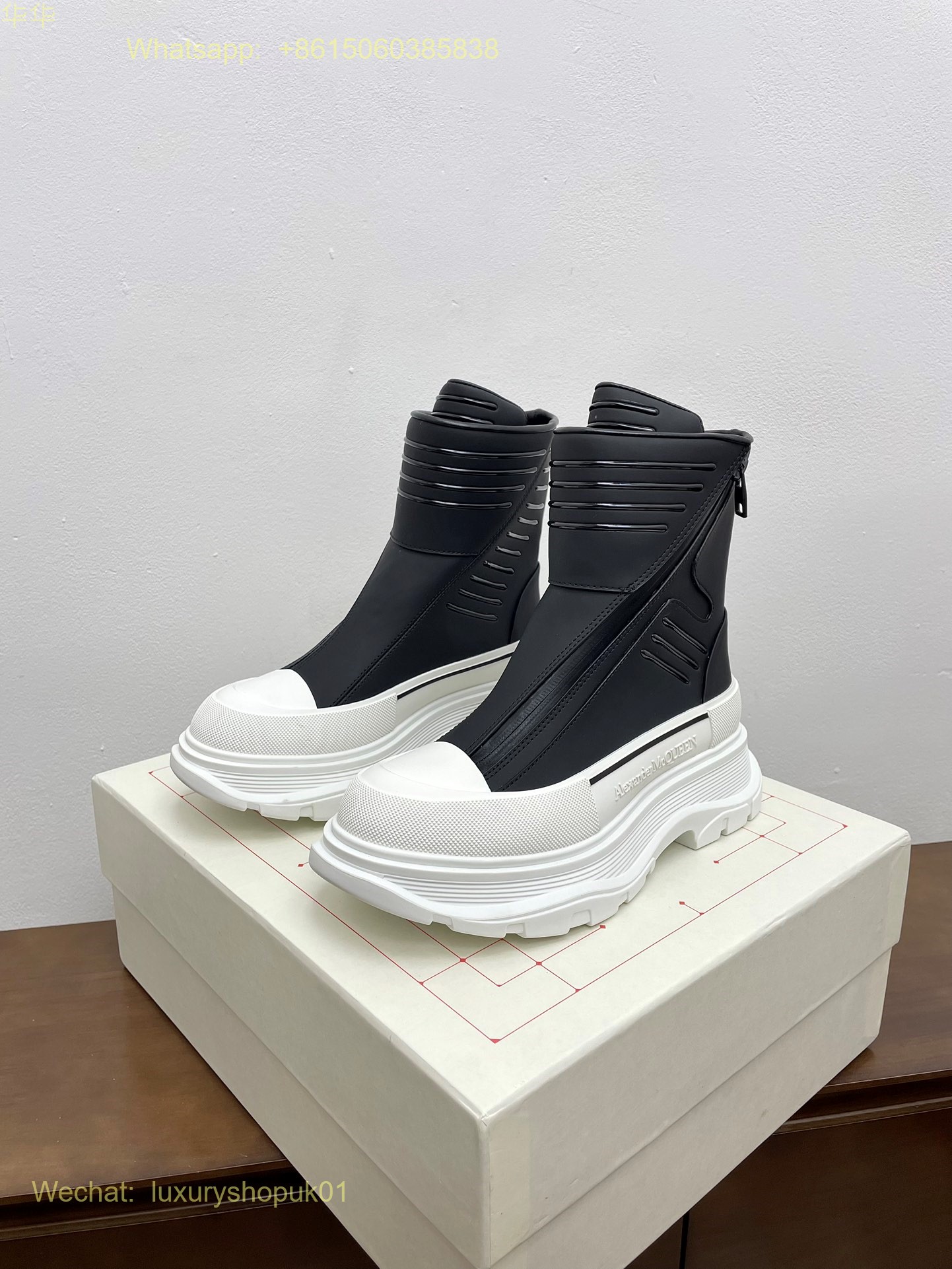 复制Alexander McQueen Tread Slick High-Top Sneakers Mens Women Sports Shoes