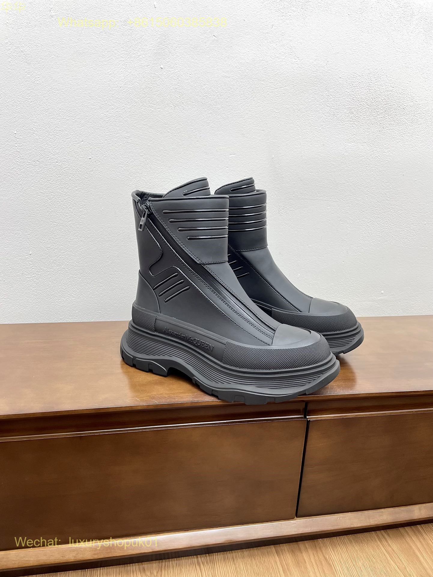 Alexander McQueen Tread Slick High-Top Sneakers Mens Women Sports Shoes