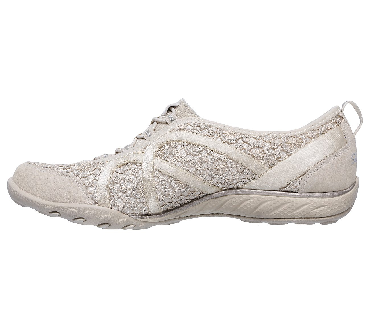 Skechers Women Relaxed Fit: Breathe Easy - Sweet Darling Natural/Silver