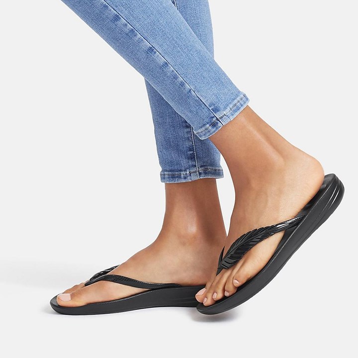 Fitflop Iqushion Feather Flip Flops - FitFlop Online