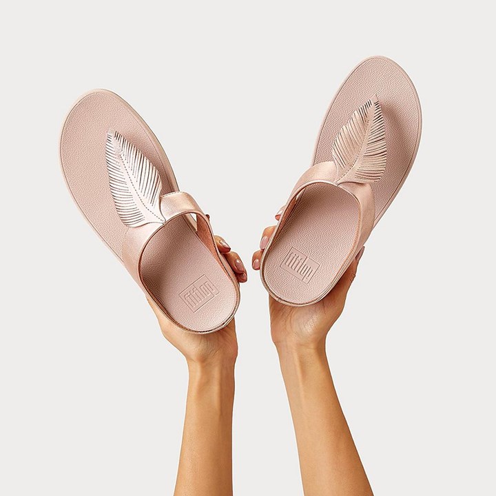 Fitflop Fino Feather Metallic Toe-Post Sandals - FitFlop Online