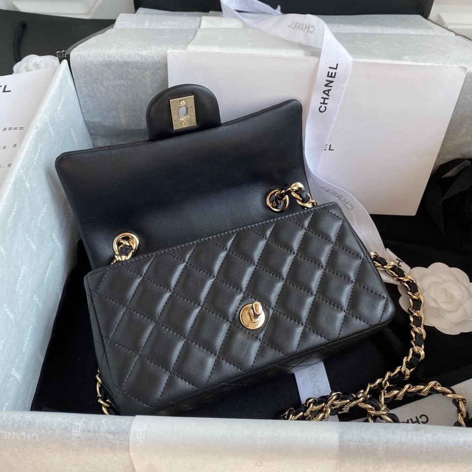Chanel vintage mini square bag 17cm