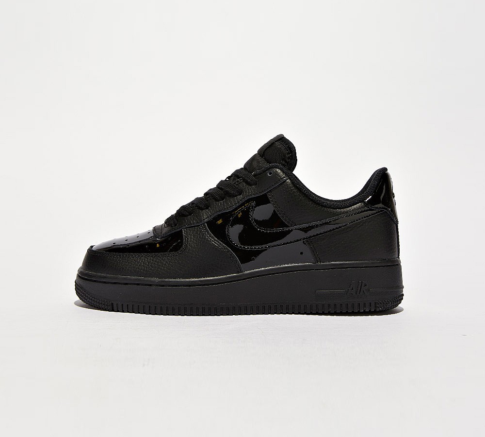 Nike Womens Air Force 1'07 Patent Trainer - Black