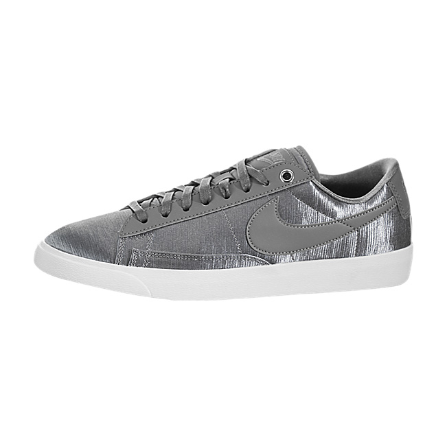 Nike Women Blazer Low SE - Gunsmoke / White