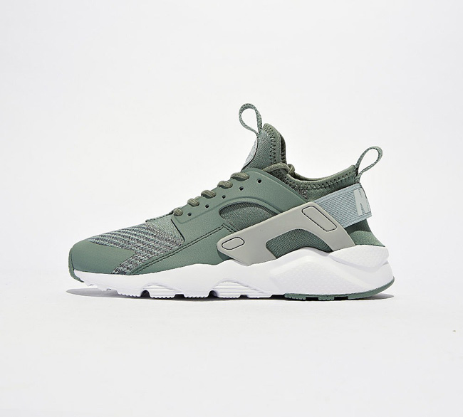 Nike Junior Air Huarache Run Ultra SE Trainer | Clay Green / Light Pumice