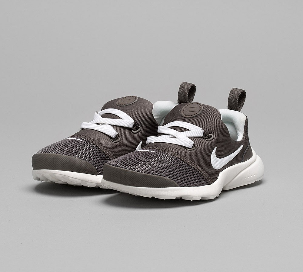 Nike Nursery Presto Fly Trainer | Ridgerock / White