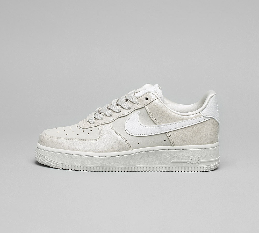Nike Womens Air Force 1 '07 Premium Trainer - Pearl White