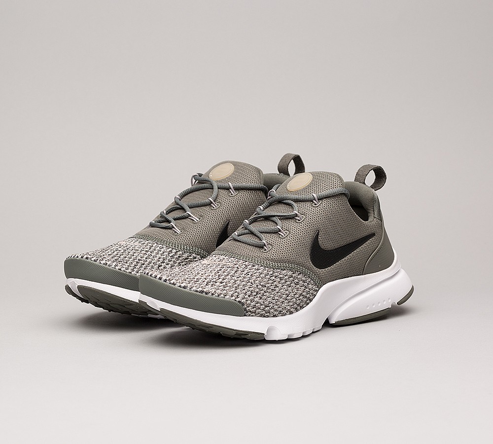 Nike Junior Air Presto Fly SE Trainer | River Rock / Black / Cobblestone