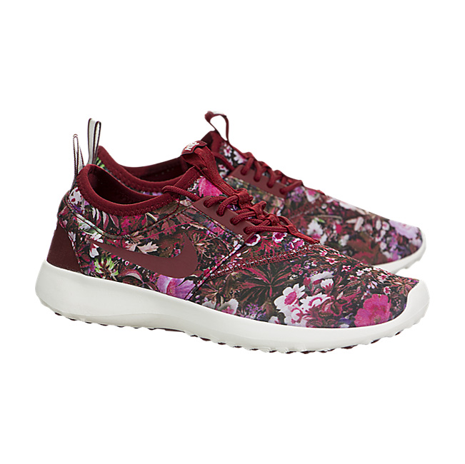 Nike Women Juvenate SE - Team Red / Team Red-Sail