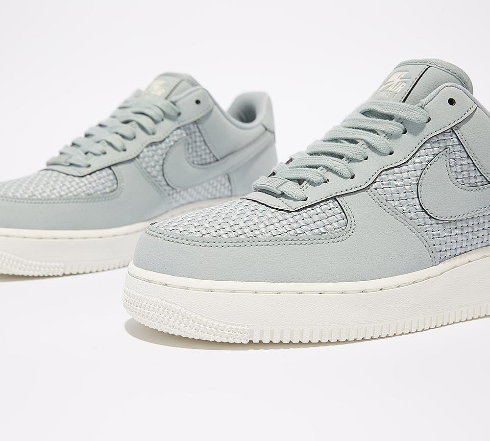 Nike Air Force 1 Low Trainer - Light Pumice / Sail