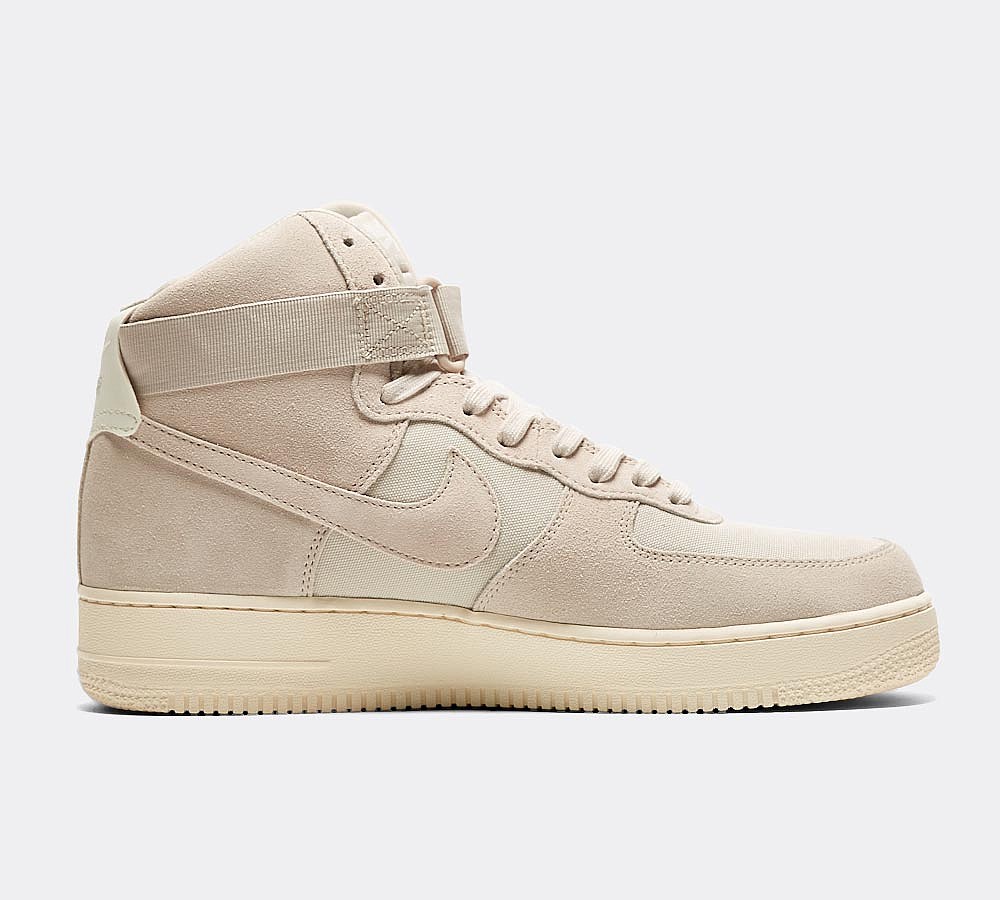 Nike Air Force 1 High '07 Suede Trainer - Desert Sand / Sail