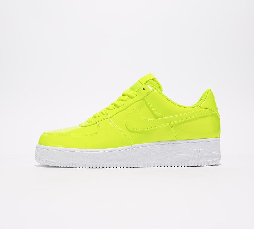 Nike Air Force 1 '07 LV8 Trainer - Volt / White