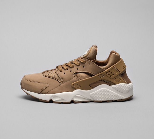 Nike Air Huarache Trainer | Flax / Sail / Gum