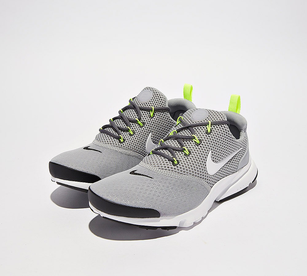 Nike Junior Presto Fly Trainer | Wolf Grey / White