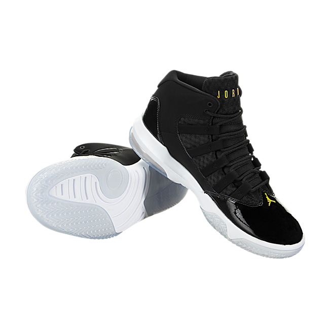 Jordan Max Aura - Black / University GoldpWhite