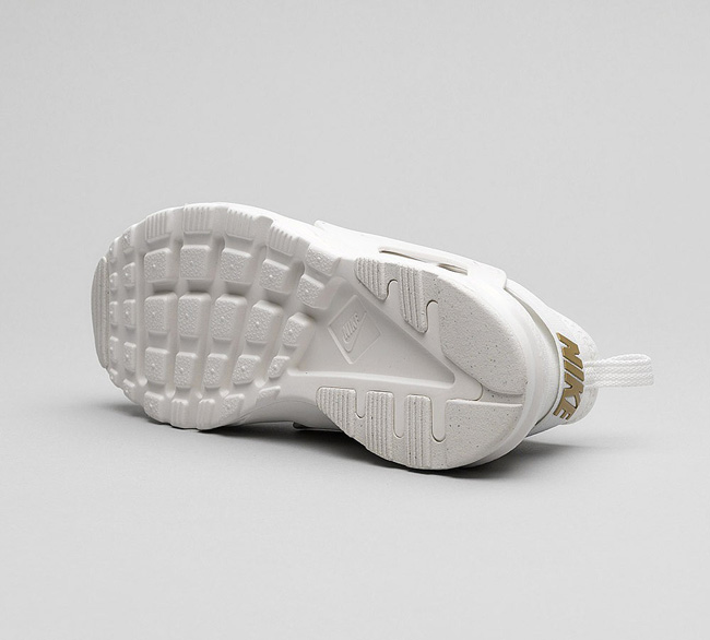 Nike Infant Huarache Run Ultra Trainer | White / Gold