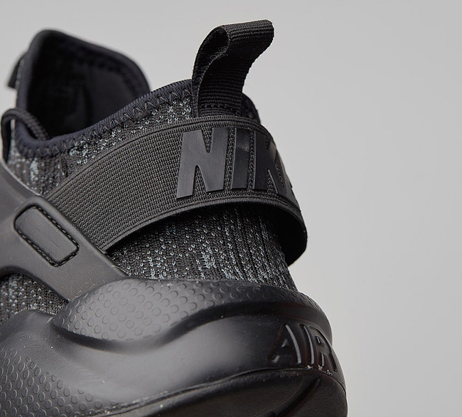 Nike Junior Air Huarache Run Ultra SE Trainer | Black / Dark Grey