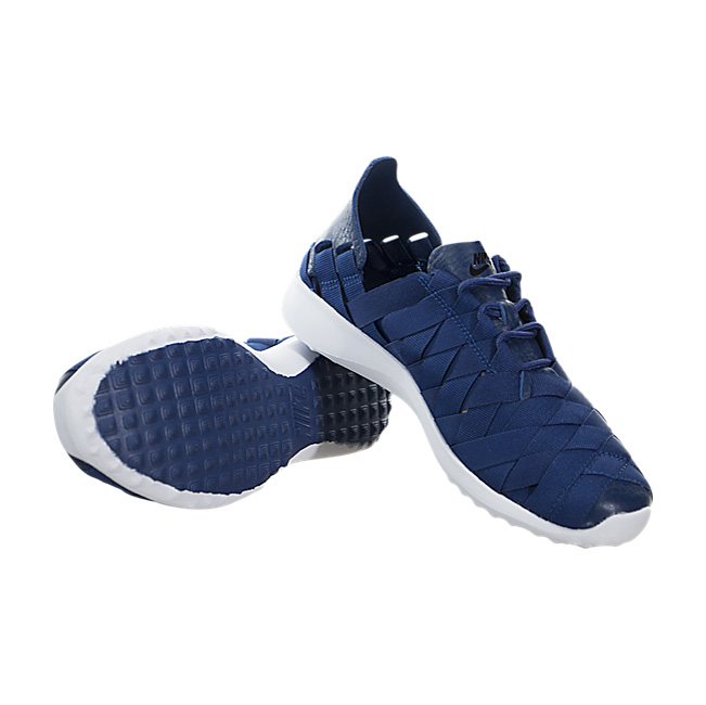 Nike Women Juvenate Woven - Coastal Blue / Black-White