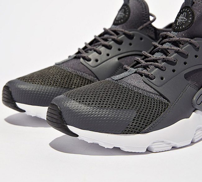 Nike Junior Air Huarache Run Ultra Trainer | Dark Grey / Black