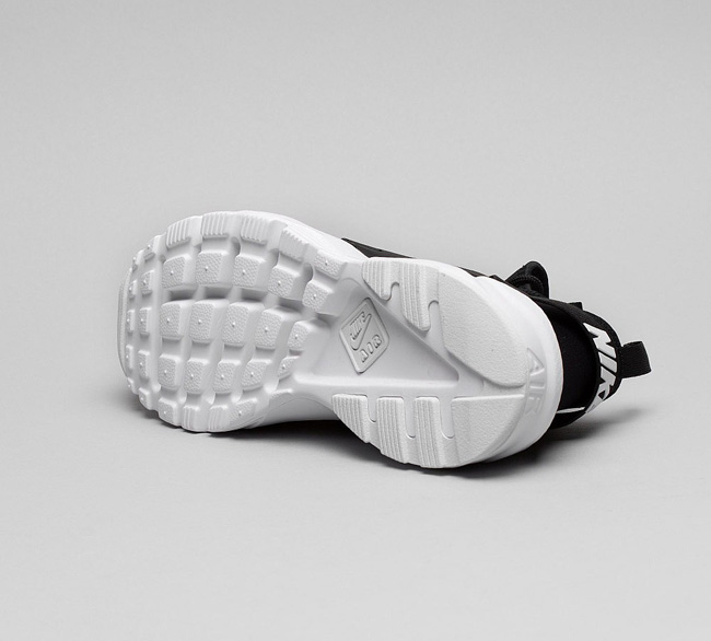 Nike Air Huarache Run Ultra Trainer | Black / White