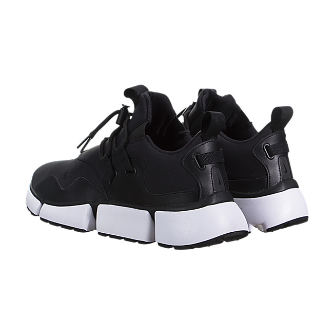 Nike Pocketknife DM - Black / Black-White